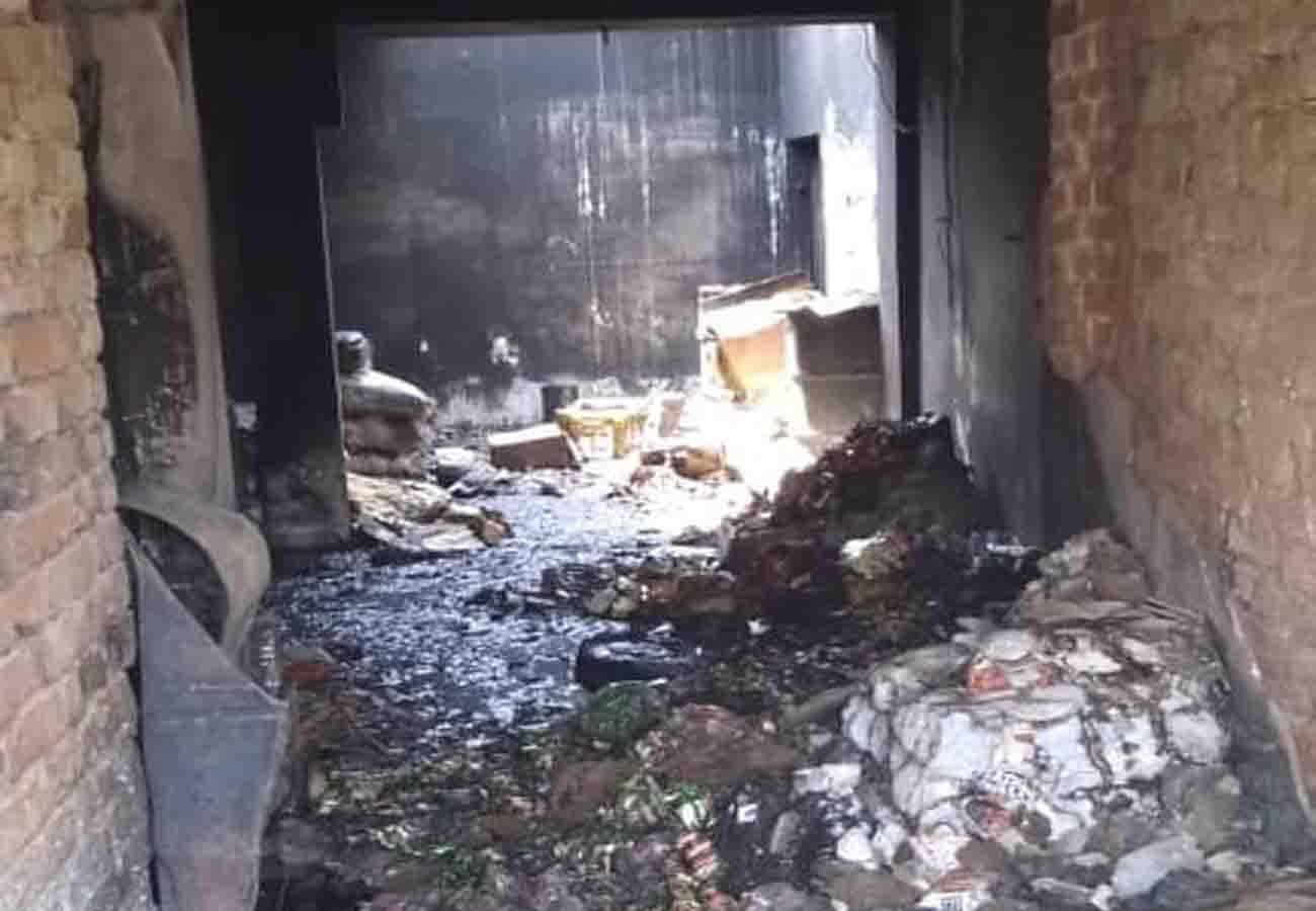 BJP District General Secretary's godown caught fire in chitrakoot