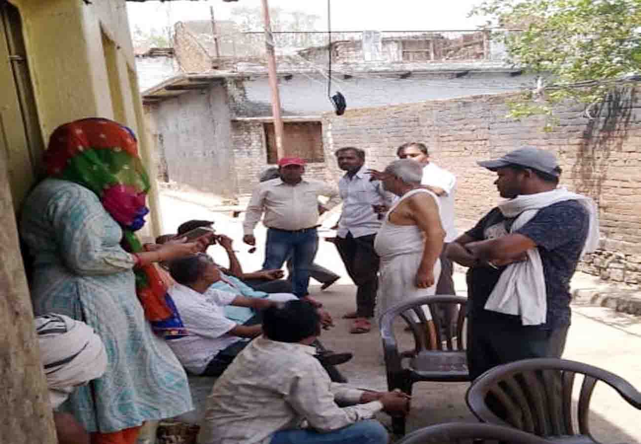 BJP District General Secretary's godown caught fire in chitrakoot