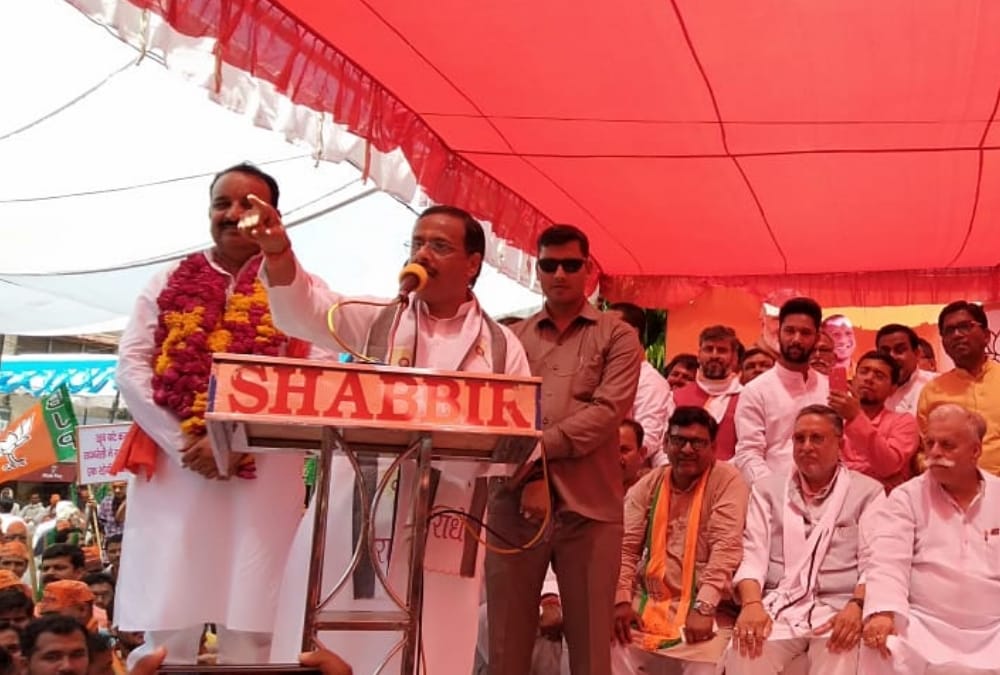 Deputy Chief Minister Dinesh Sharma in nomination of BJP candidate in Raebareli.