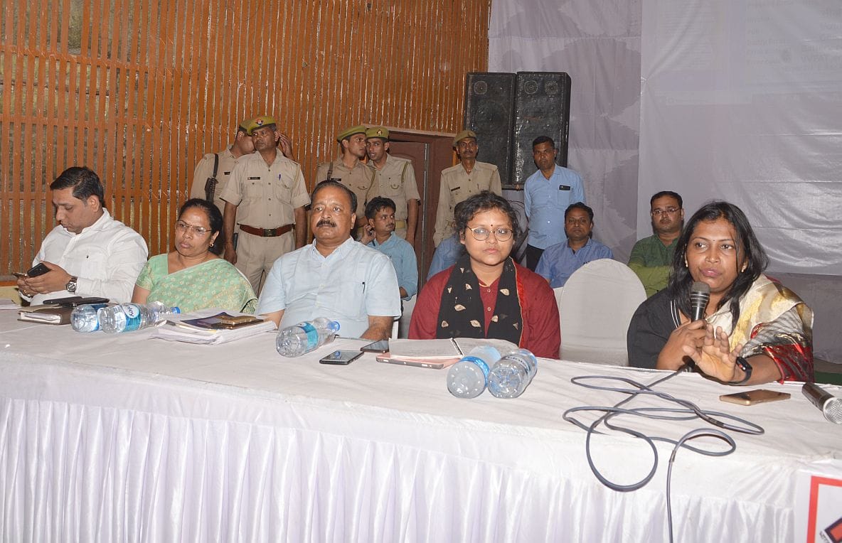 निष्पक्ष एवं निर्भीक होकर कर्मचारी कराएं मतदान-डीएम