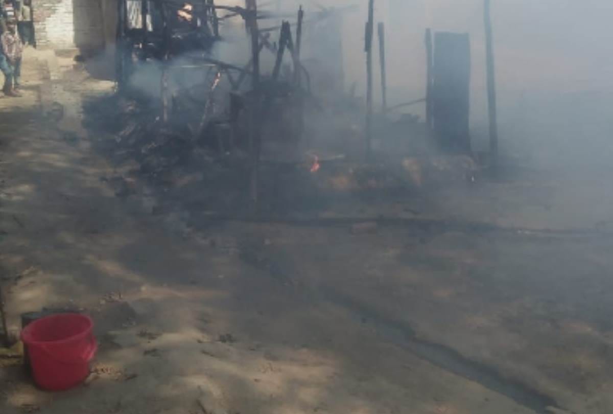 fire broke out in jhuggi basti in lucknow