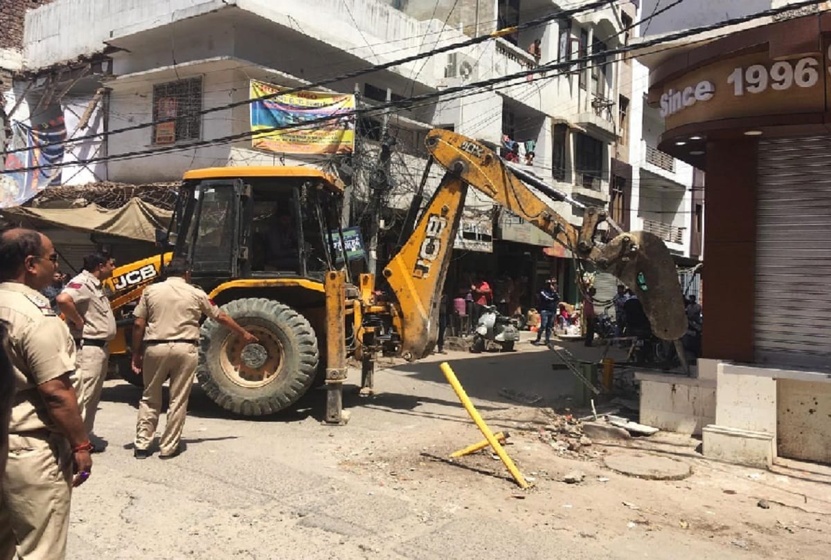 after Mayapuri Demolition in Laxmi Nagar Market