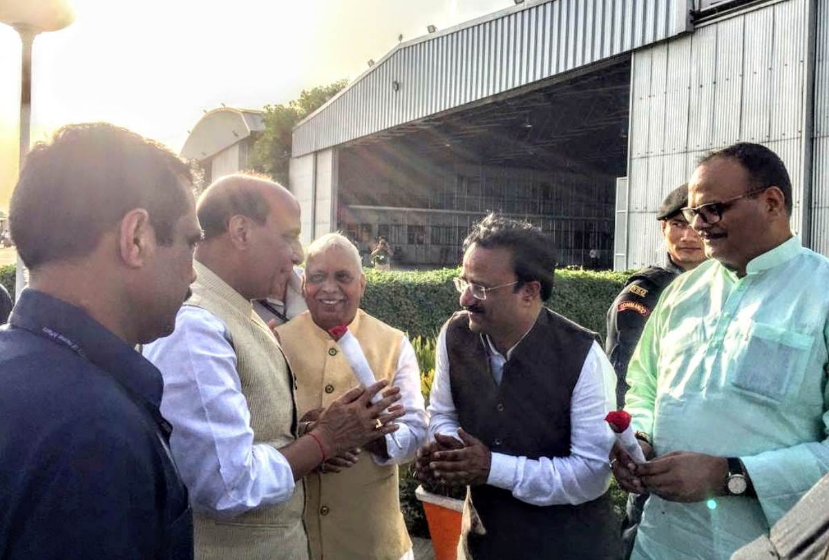 lok sabha election 2019 : rajnath singh arrived in lucknow, will file nomination tomorrow