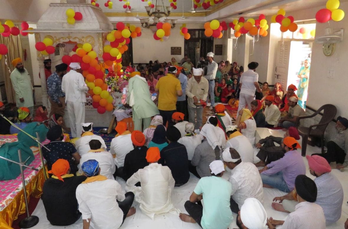 वैशाखी पर्व : गुरुद्वारे में हुए शबद-कीर्तन, लगा अटूट लंगर
