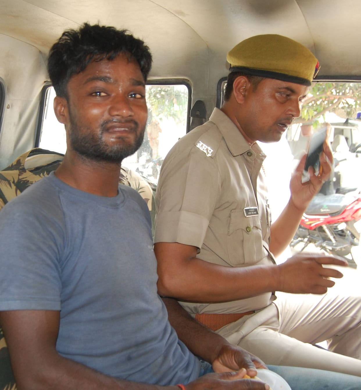 ब्लैमेलकरती थी महिला इसलिए जला दिया