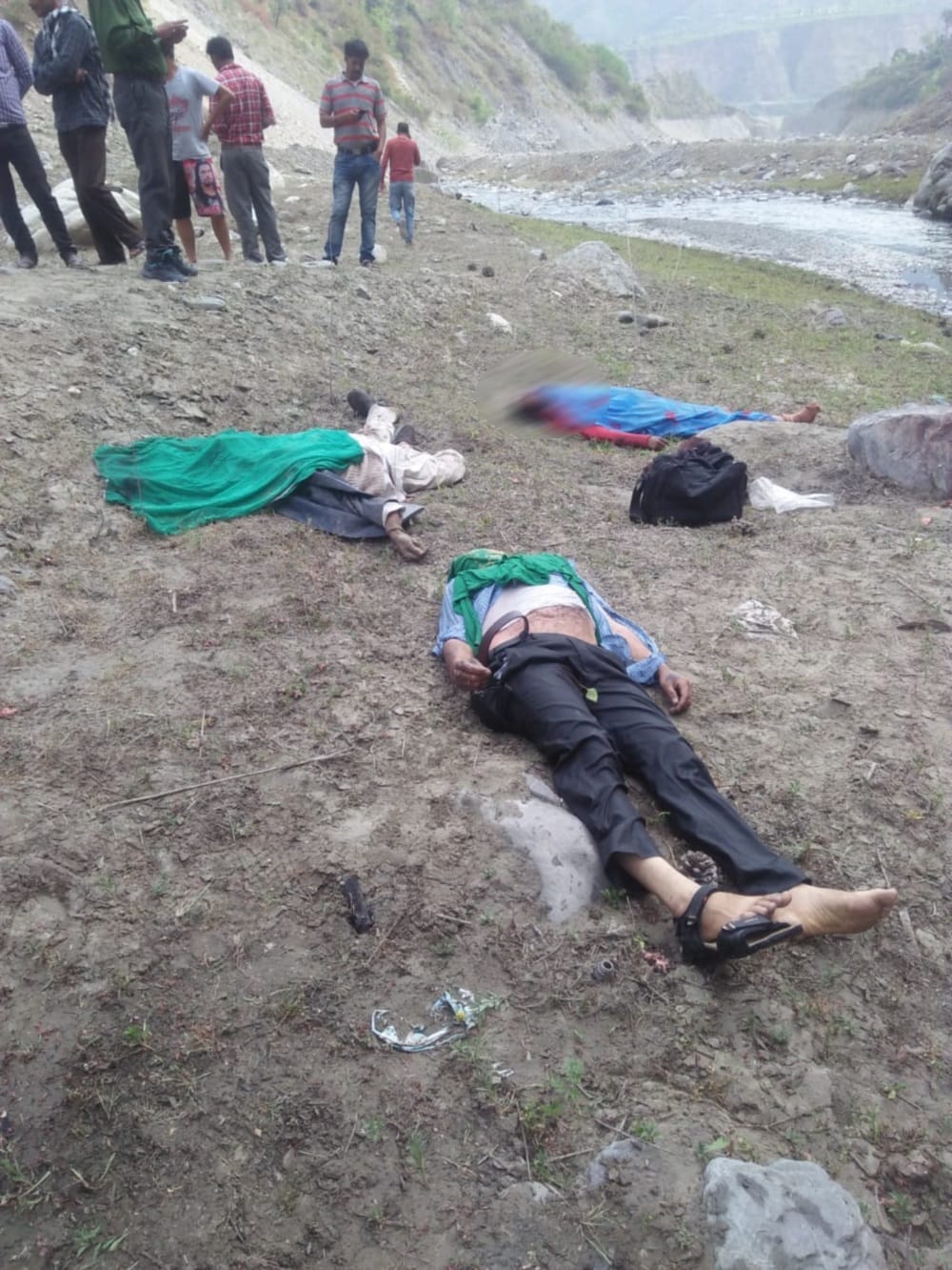 vehicle fell into ditch at rishikesh gangotri highway uttarakhand
