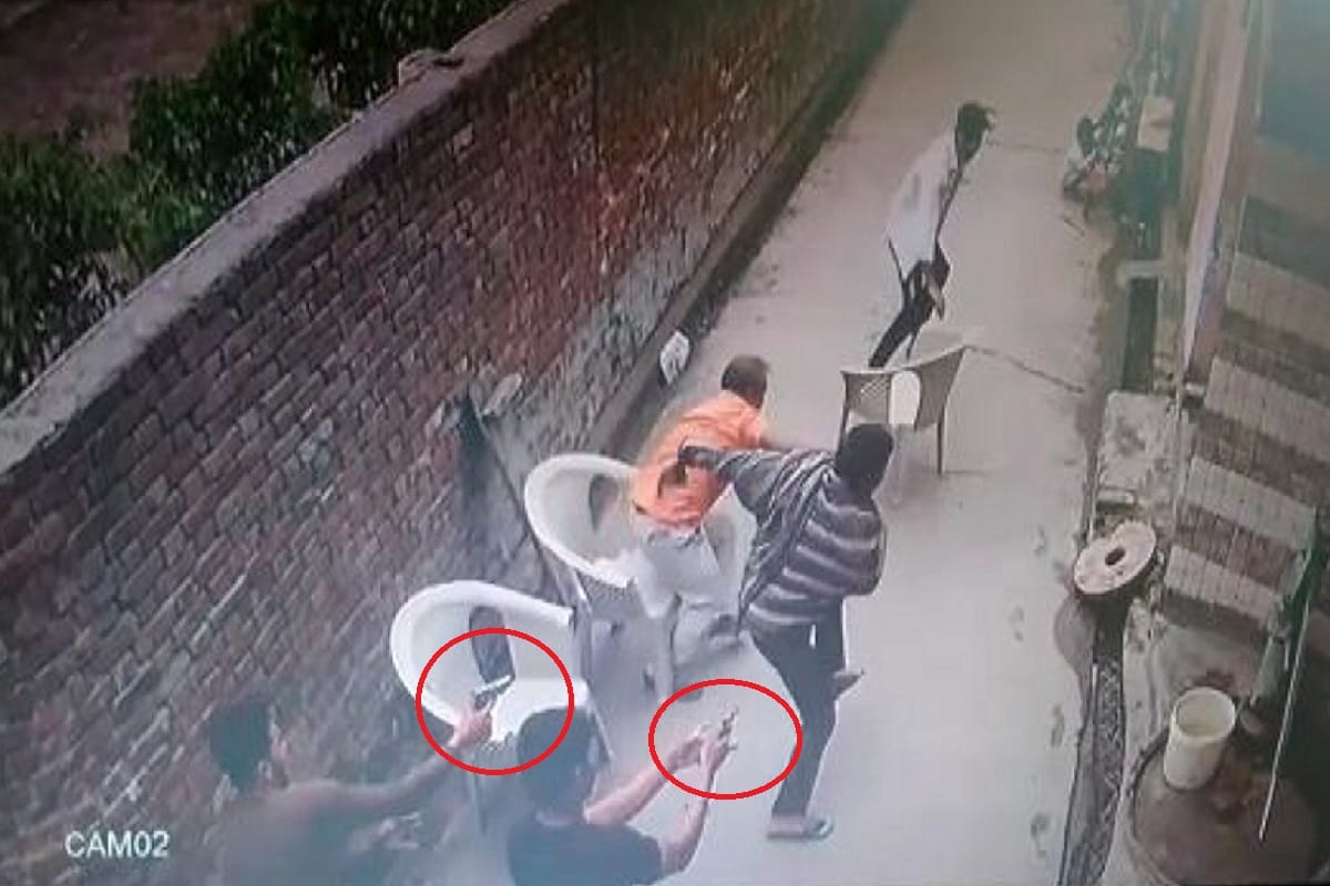 Firing by attackers on a man in Baghpat and case registered against all accused