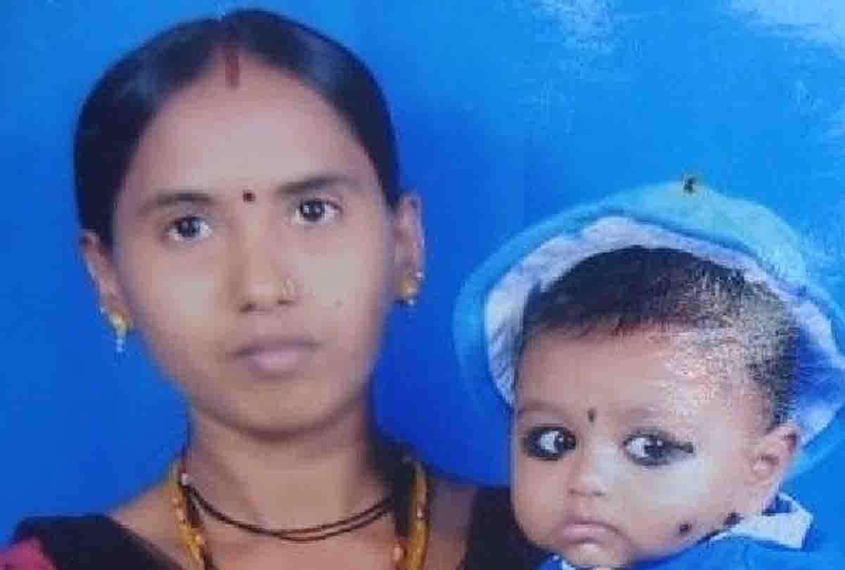 woman burnt with child in up