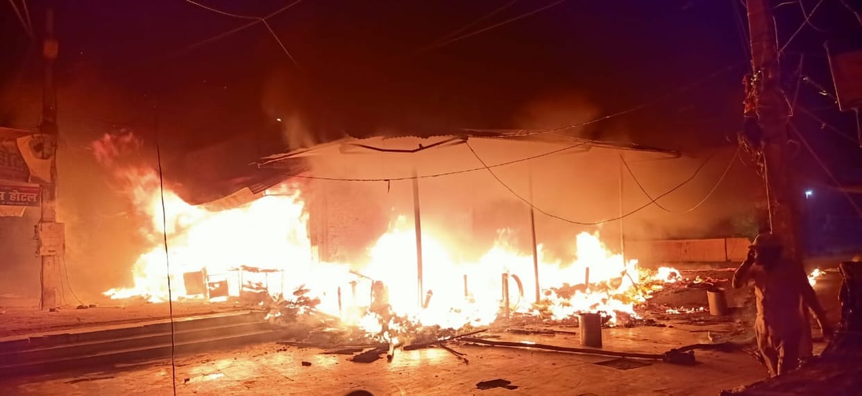big fire in piran kaliyar market uttarakhand
