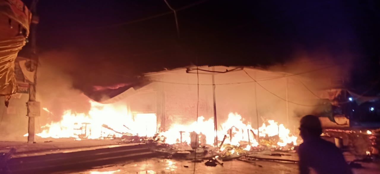 big fire in piran kaliyar market uttarakhand