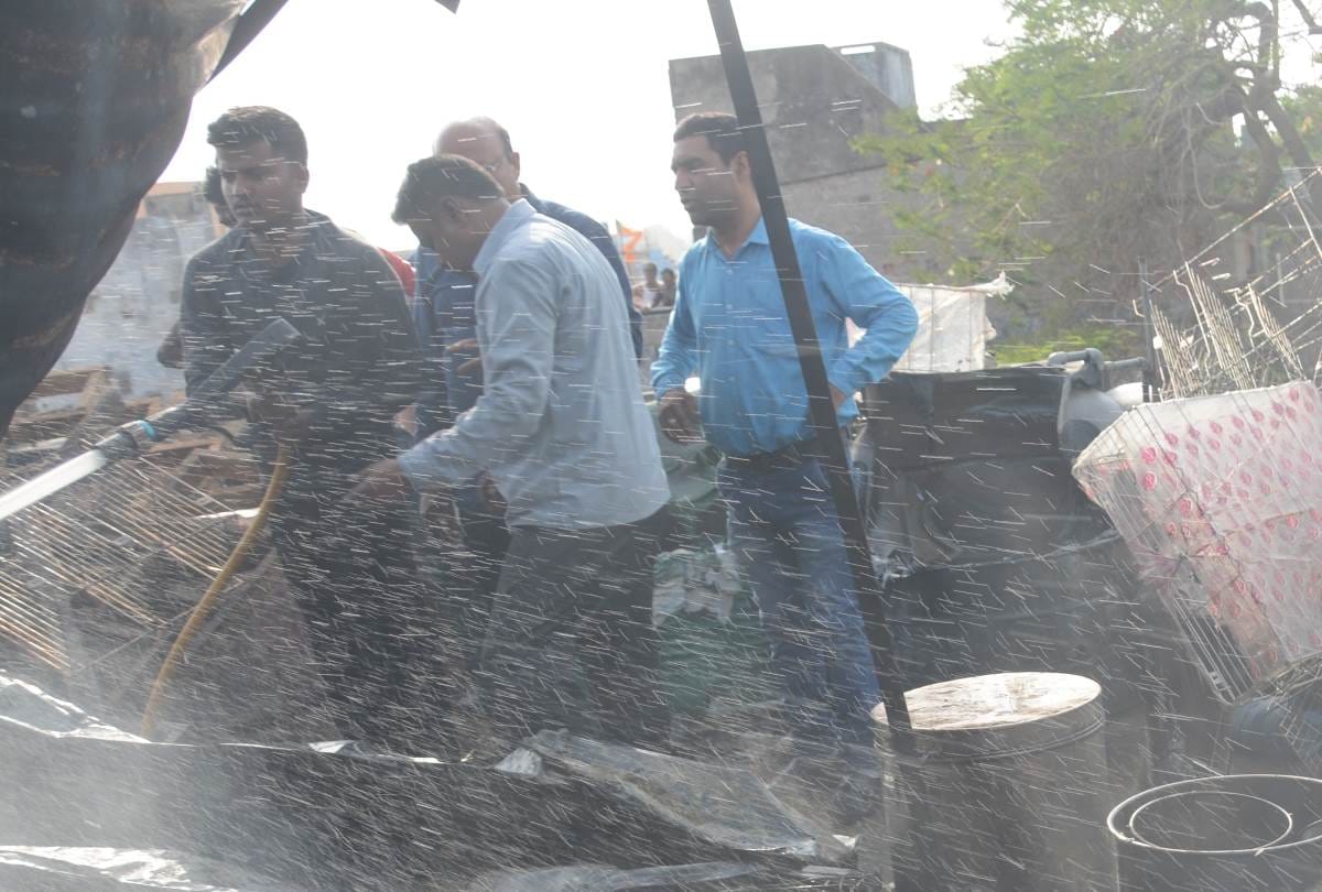 fire in warehouse of home appliances  in lucknow