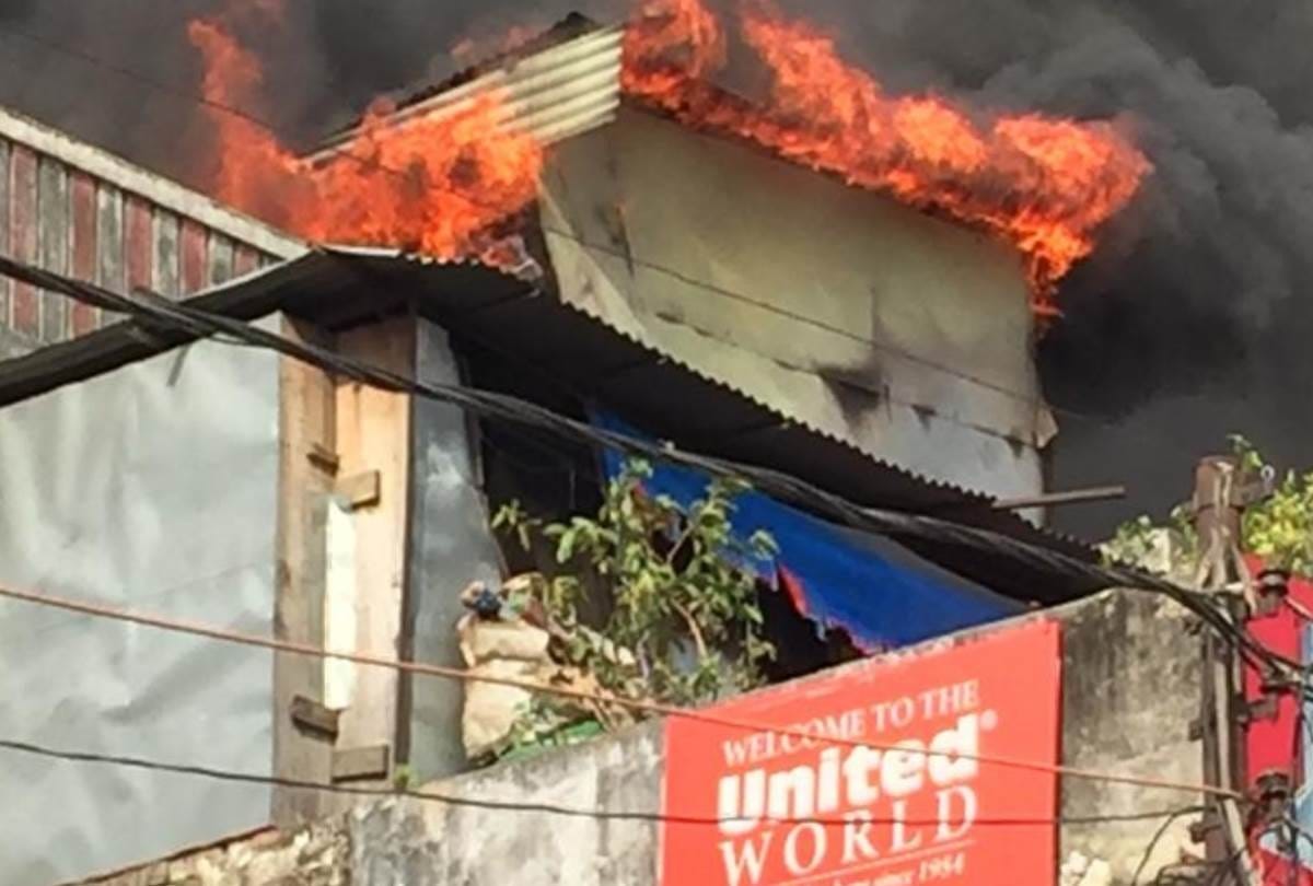 fire in warehouse of home appliances  in lucknow