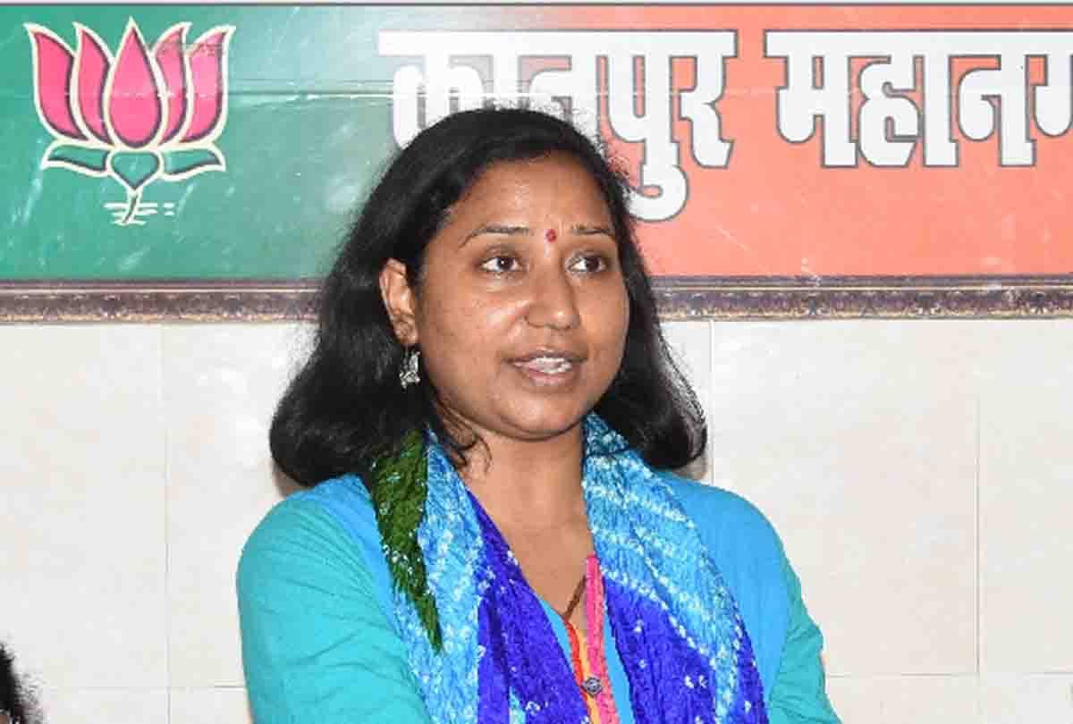 manjari asking people to Vote for modi
