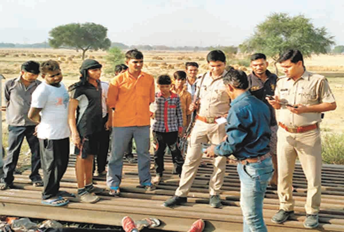 two lovers suicided by train