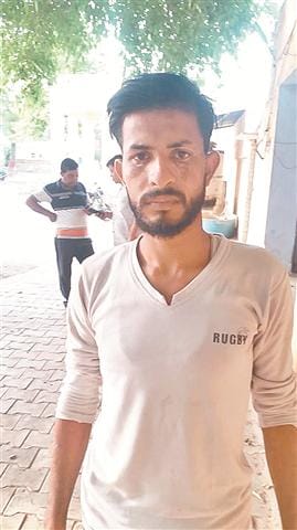 Rs 1.65 lakh flying squad team. Plunder