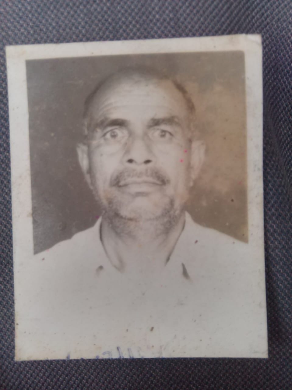 कार की चपेट में आने से बृद्घ की मौत