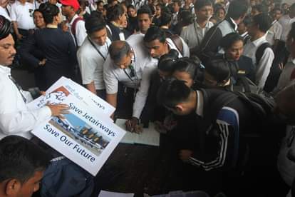 Spicejet will give job to 2000 employees of Jet Airways