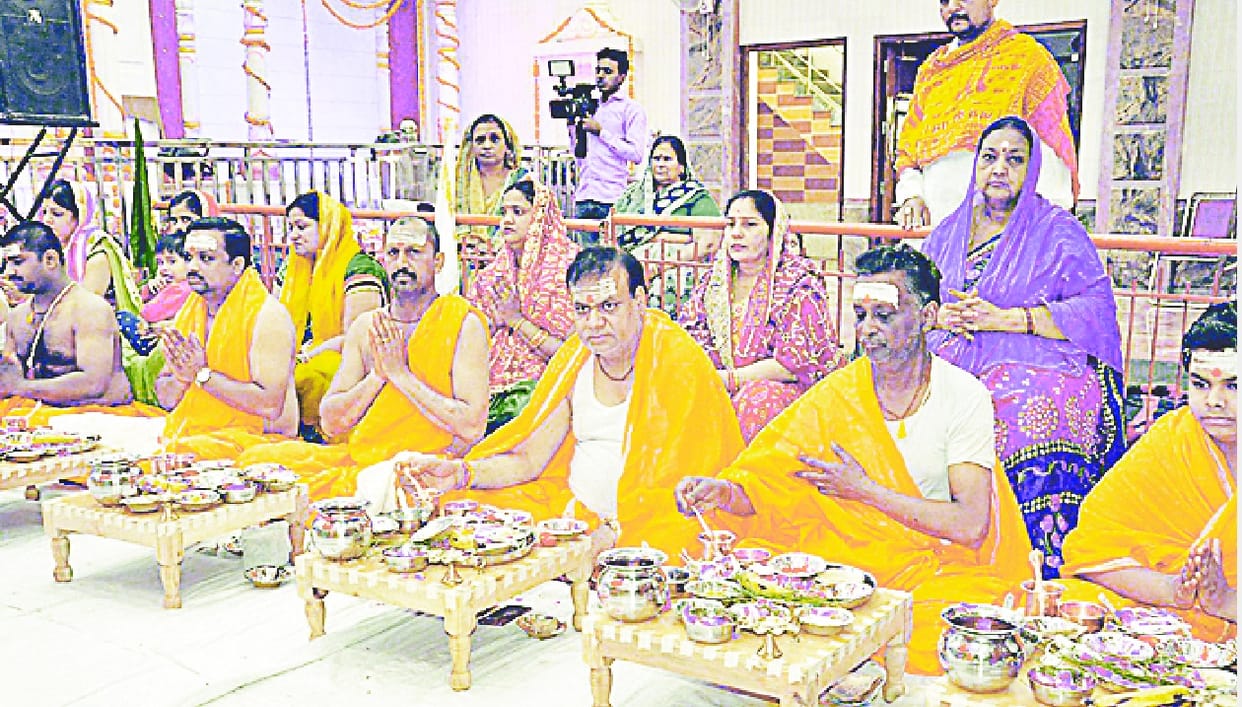 mahaaveer ka abhishek kane jain mandir me umre shraddhalu