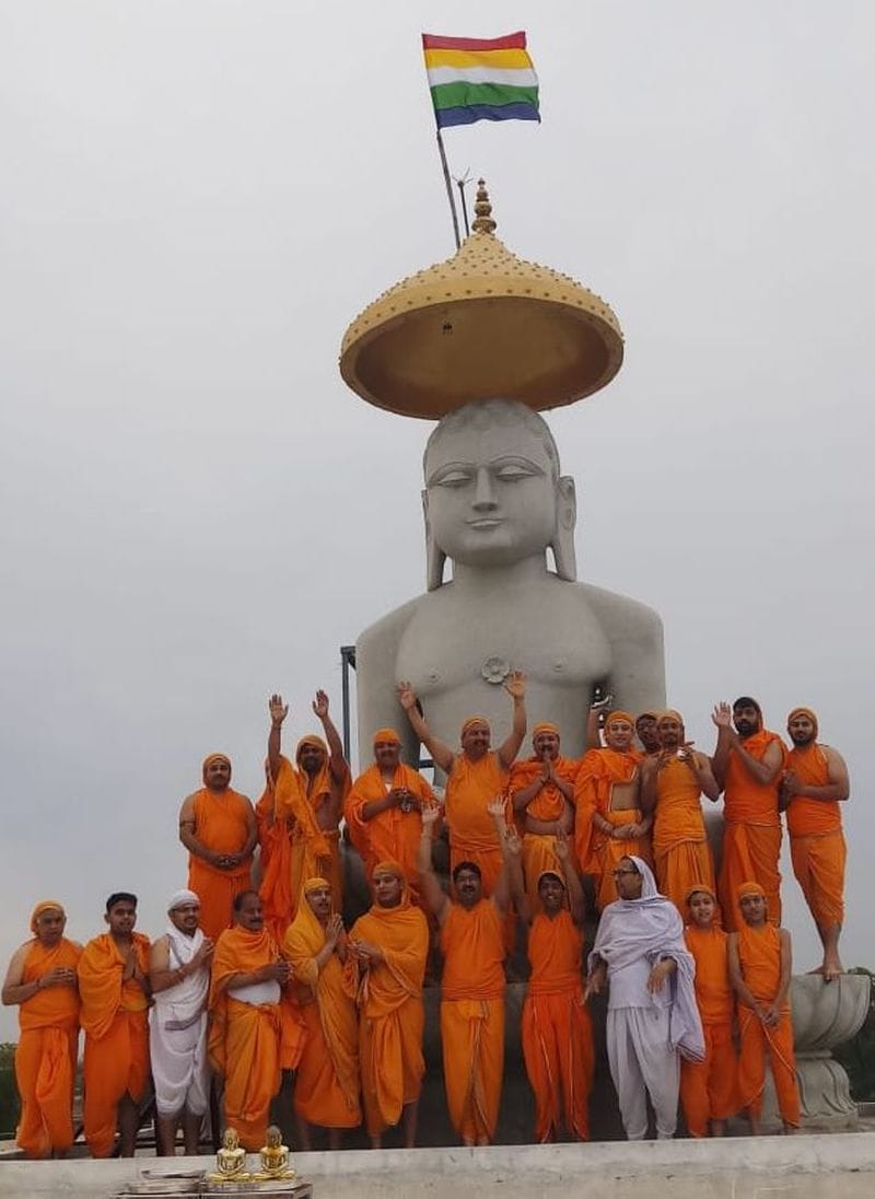 बाजे कुंडलपुर में बधाई...