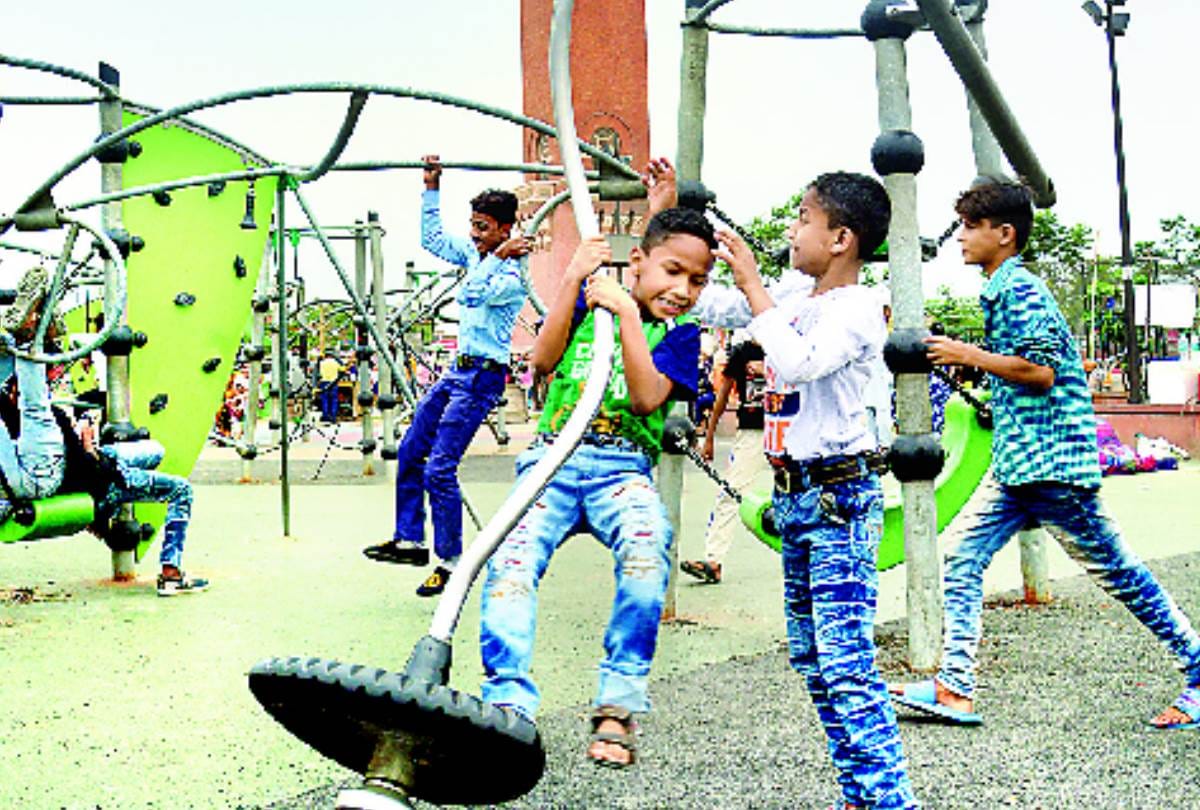 temperature falls down in lucknow in month of april