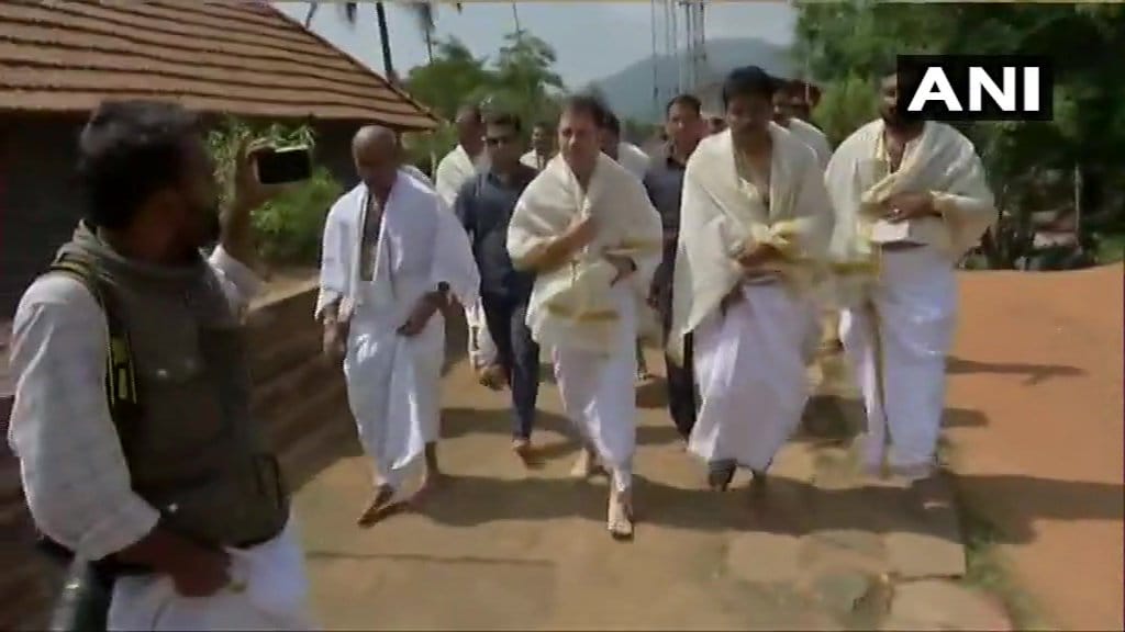 Lok Sabha Chunav 2019:Congress President in Wayanad offering prayers at Thirunelli temple