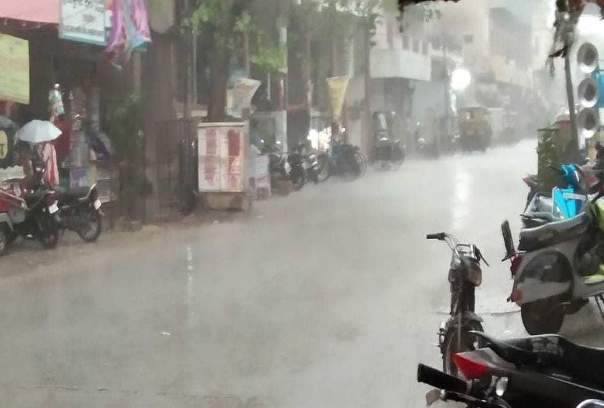weather forecast of agra and mathura rain and strom