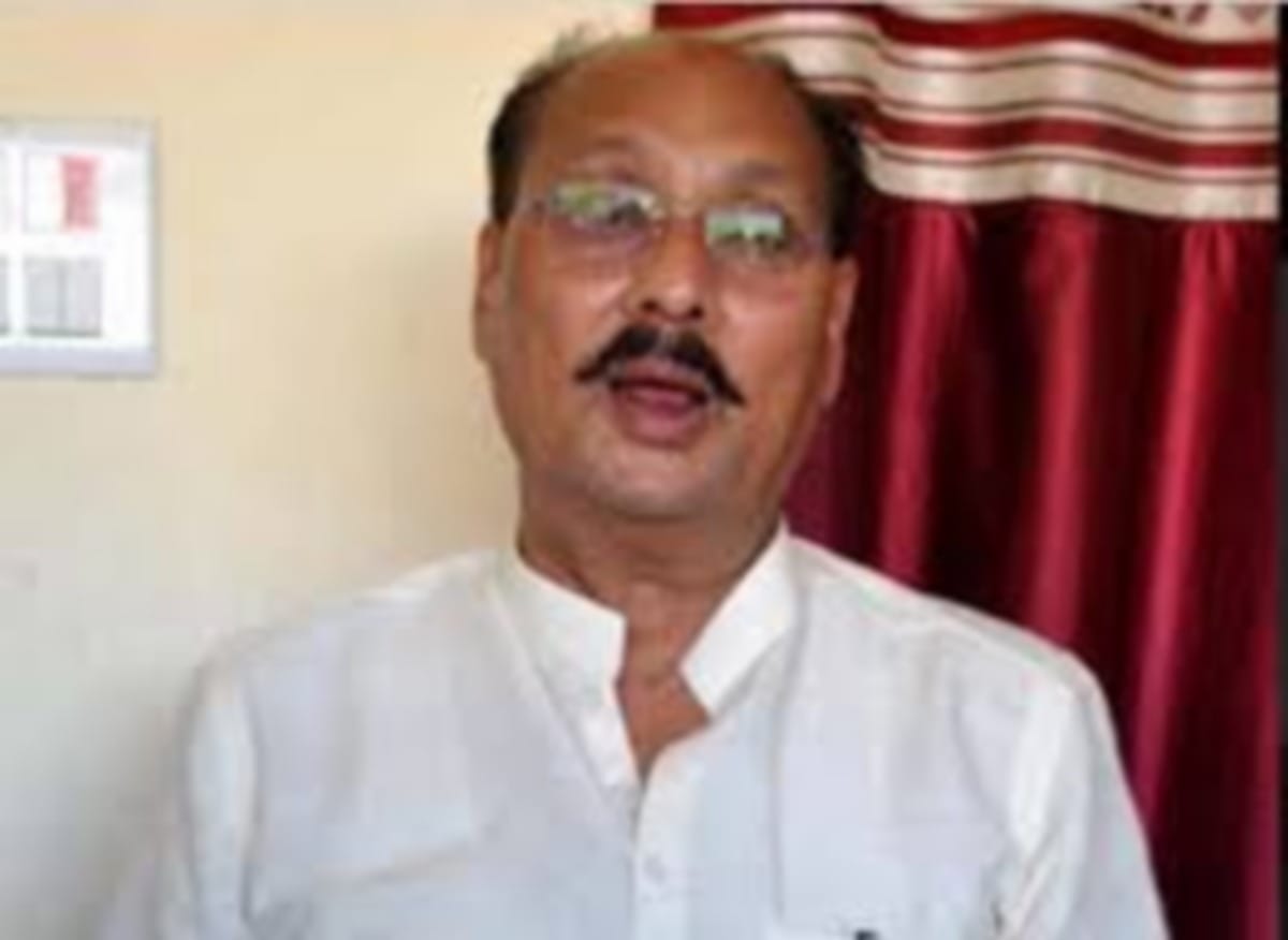 Karni Sena District President Devendra Singh challenged former MP Ramakant Yadav over sp leader beaten case