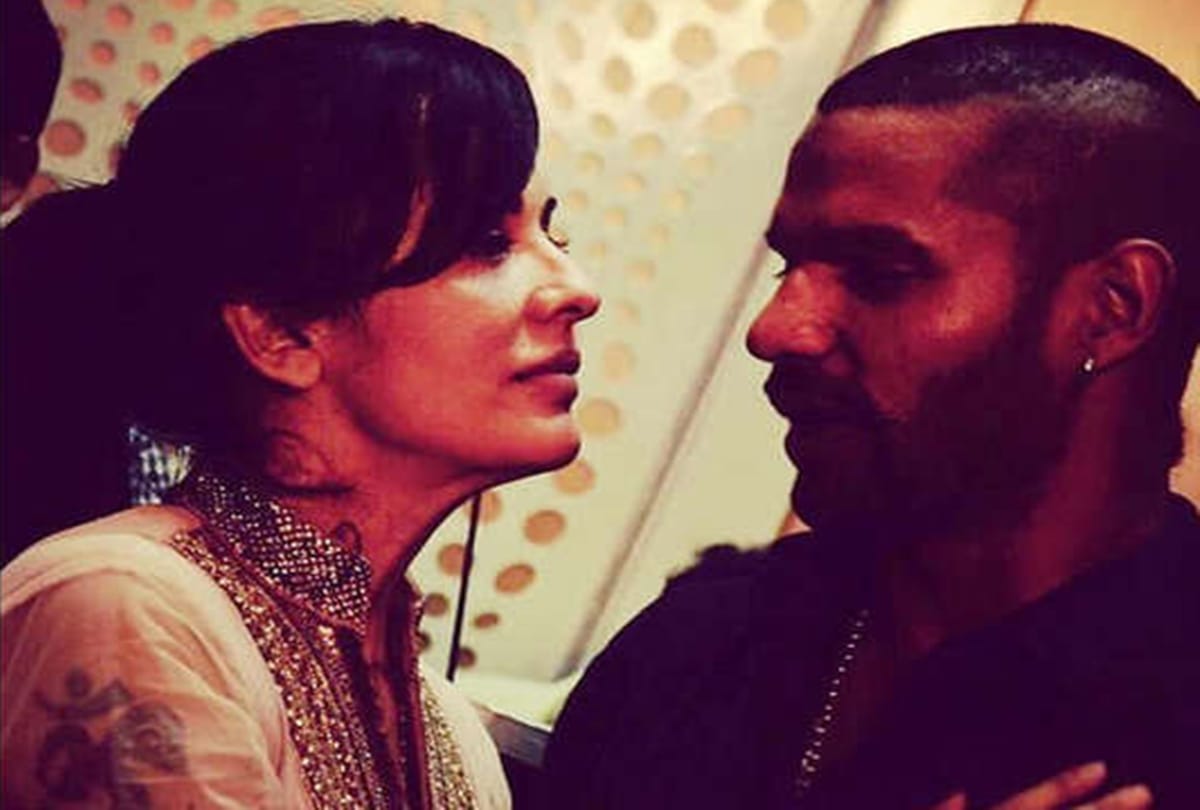 shikhar dhawan and his family dance with delhi capitals player during IPL 2019