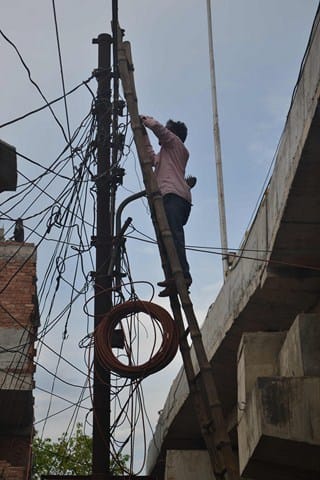 The power crisis deepens as heat rises
