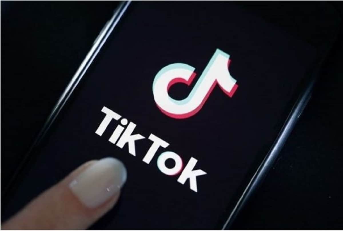 Tik tok App: 2 Arrested And Two Booked For Wielding Sword In A Tiktok Video in Pune