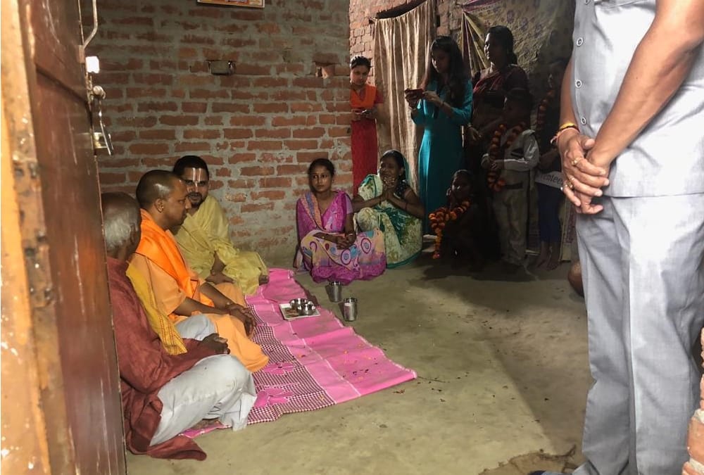 Pics of yogi adityanath's ayodhya visit.