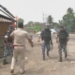 पश्चिम बंगाल में हिंसा के दौरान तैनात पुलिस (फाइल फोटो)