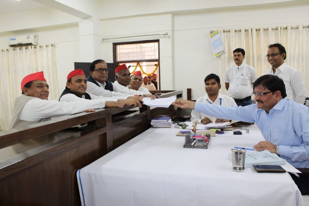 Lok sabha election 2019 Nirahua Mover claim against akhilesh yadav