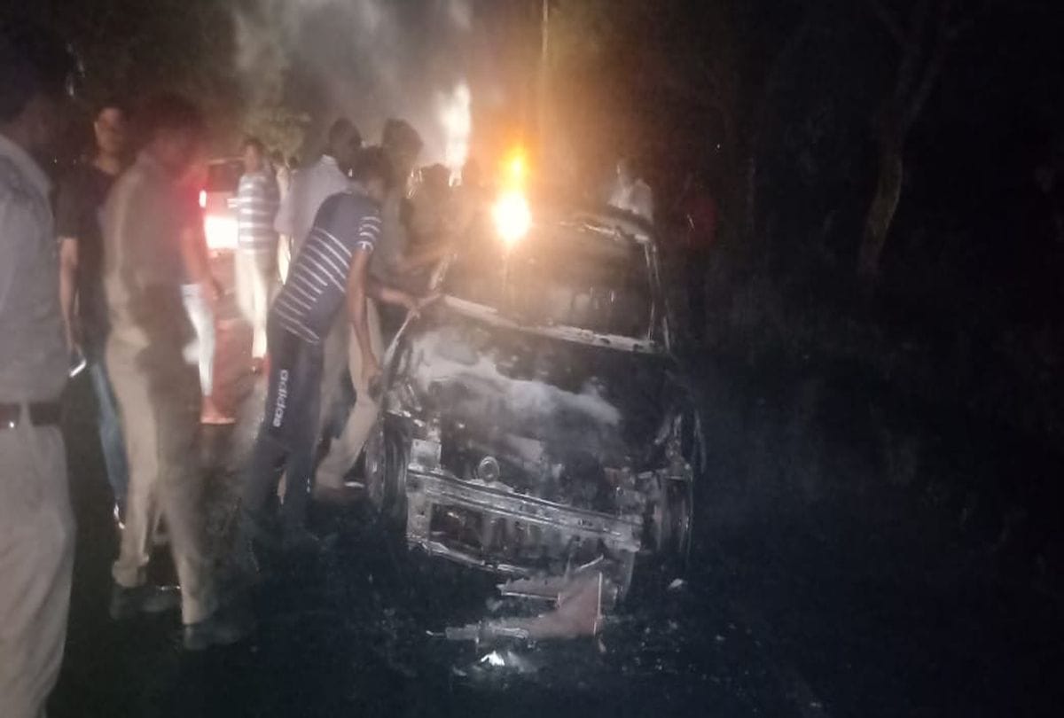 lok sabha elections obgerber car caught fire near pinahat