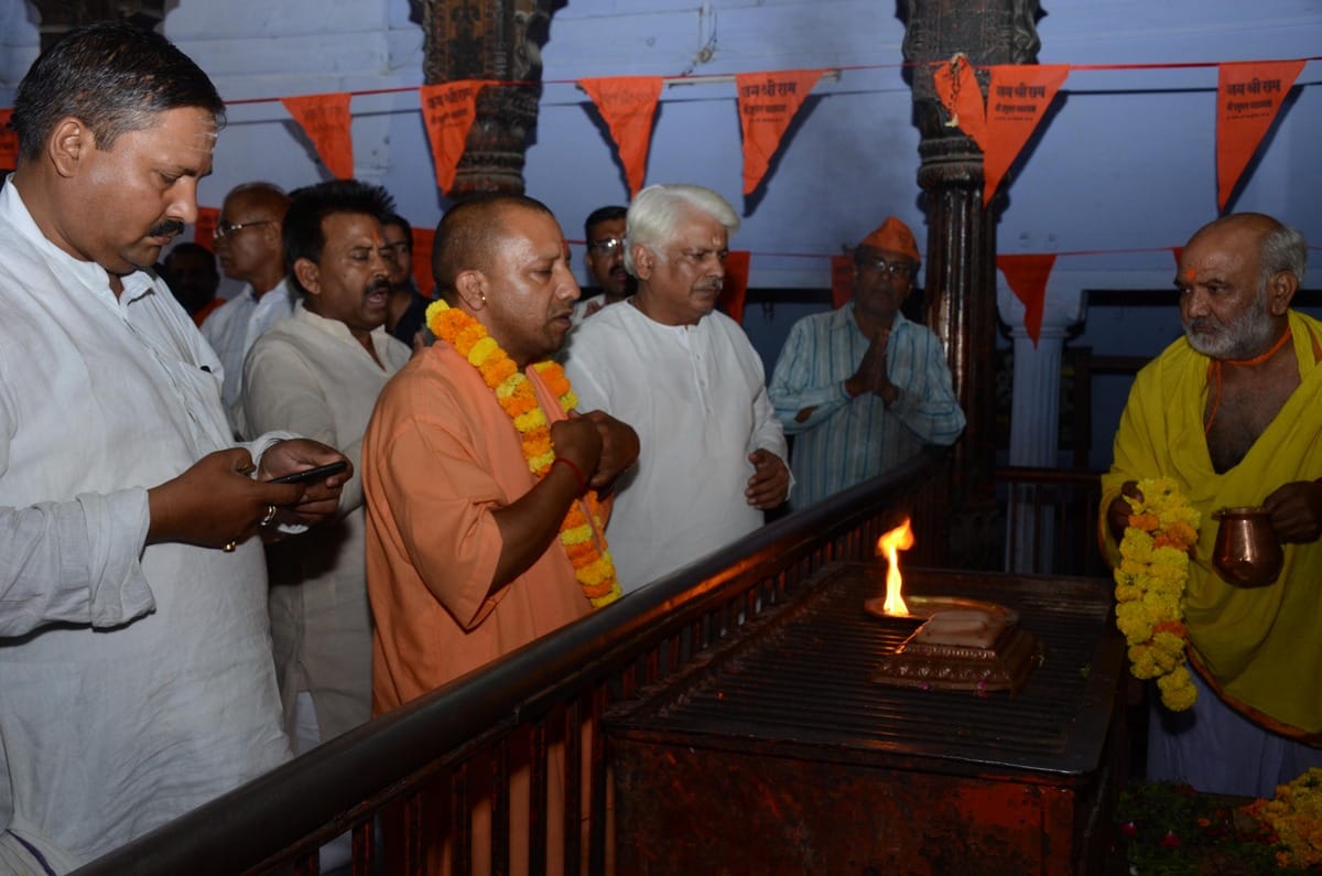 Loksabha Election 2019 : yogi adityanath come for worship in varanasi