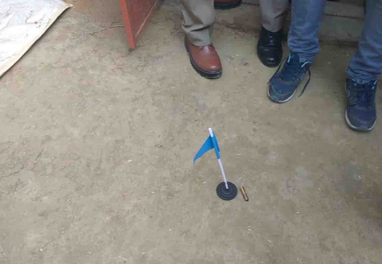 man shot his wife and children in auraiya