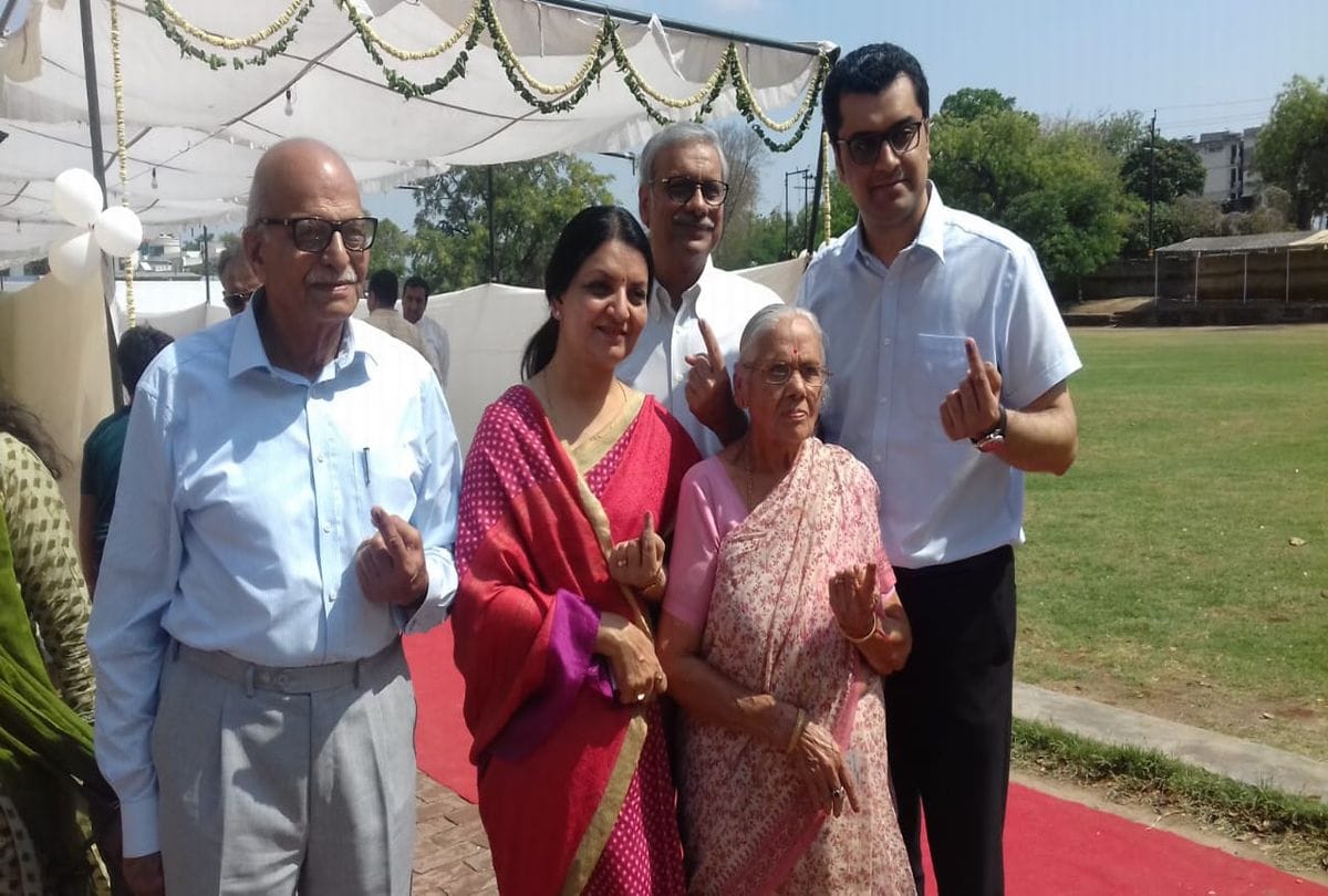 Agra Lok Sabha Election 2019 dm ssp appeal to cast vote