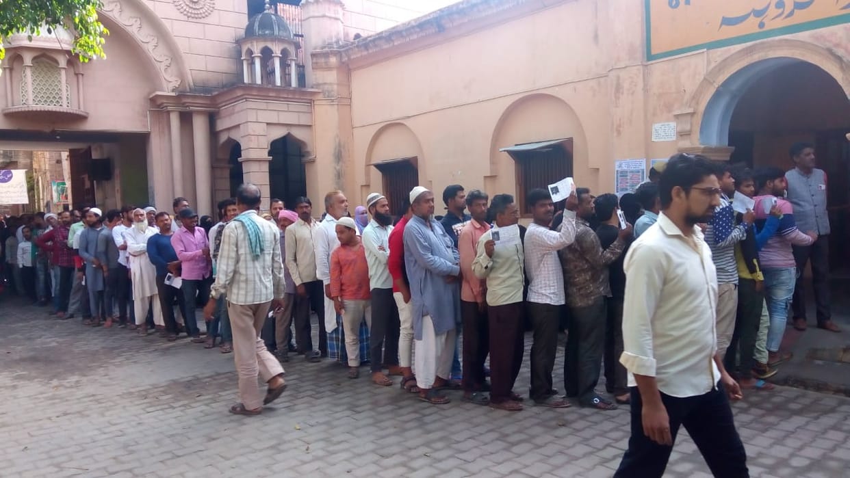 in loksabha election 2019 ten percent poliing in amroha til after two hour to start votion
