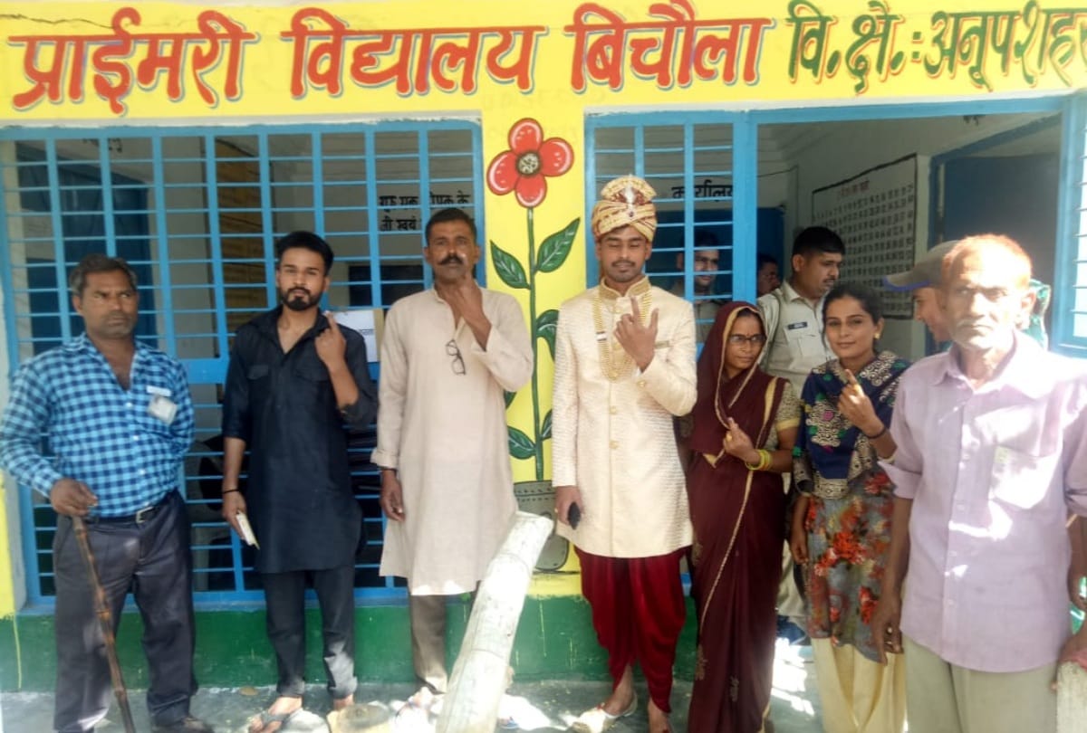 lok sabha elections 2019 groom voted before taking baraat says country future bigger than mine
