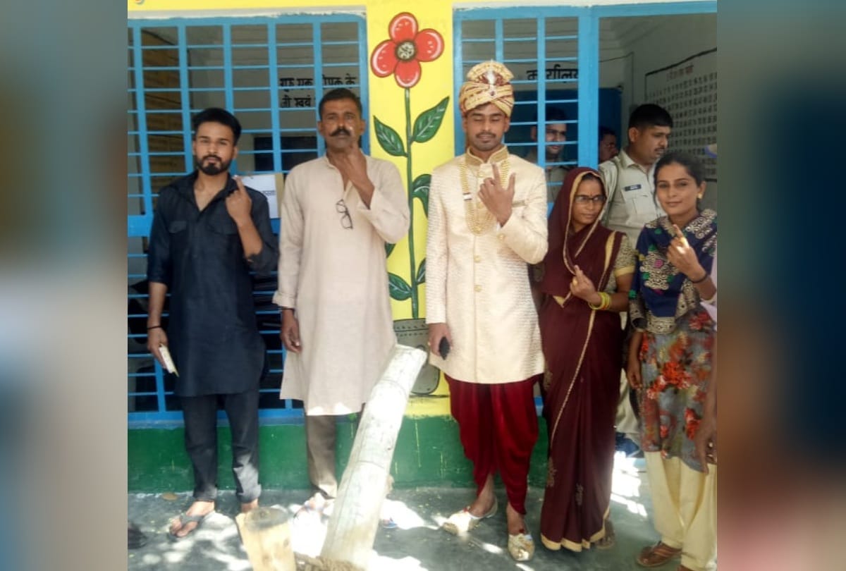 lok sabha elections 2019 groom voted before taking baraat says country future bigger than mine
