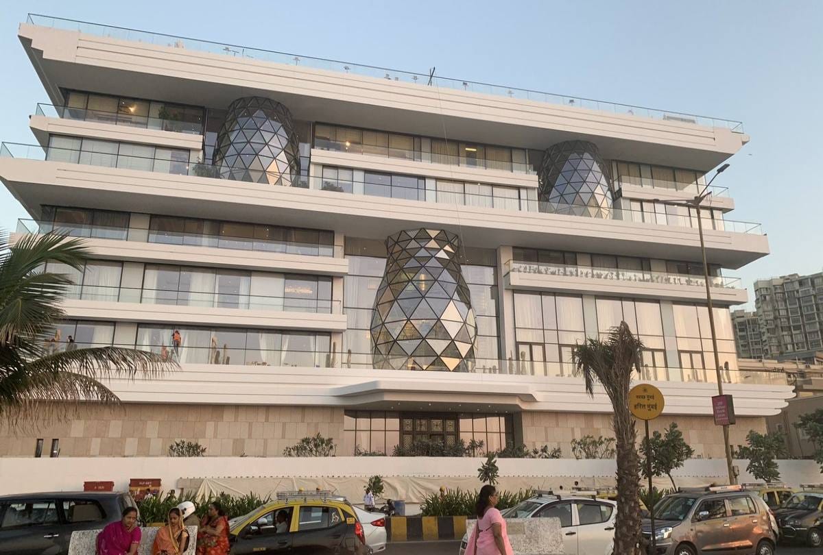 isha ambani saif ali khan to shah rukh khan house cost will be shocked you