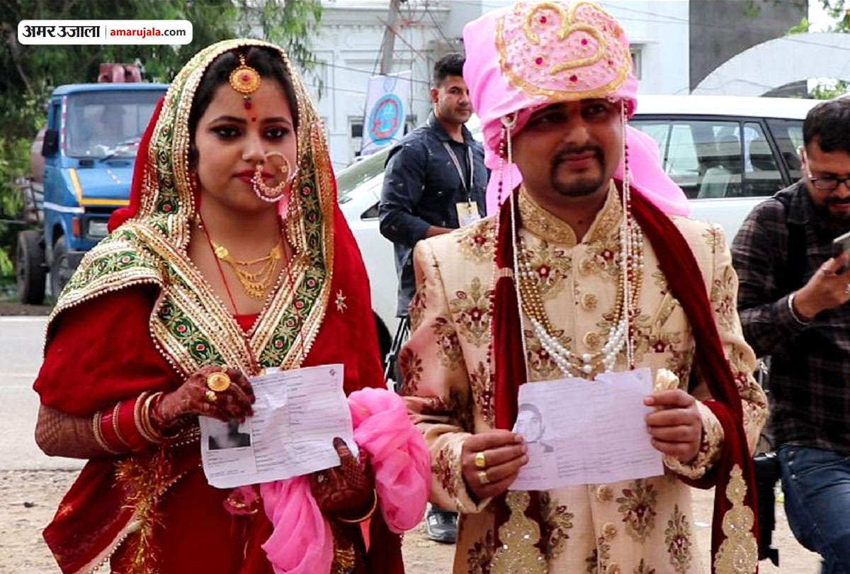 Jammu-Kashmir Udhampur Srinagar Lok Sabha Election 2019: Bride Groom Voted after marriage