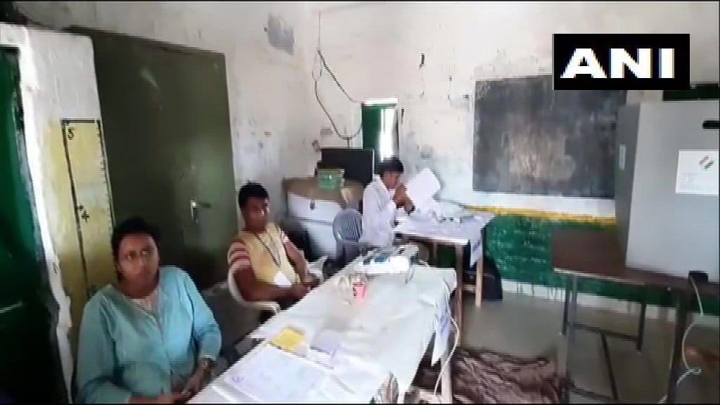 Lok sabha chunav 2019: voting in second phase shows different colors of democracy