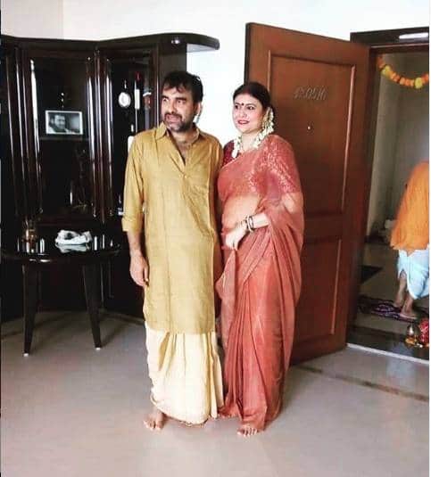 pankaj triapthi griha pravesh pooja with wife mridula tripathi in his new house madh island