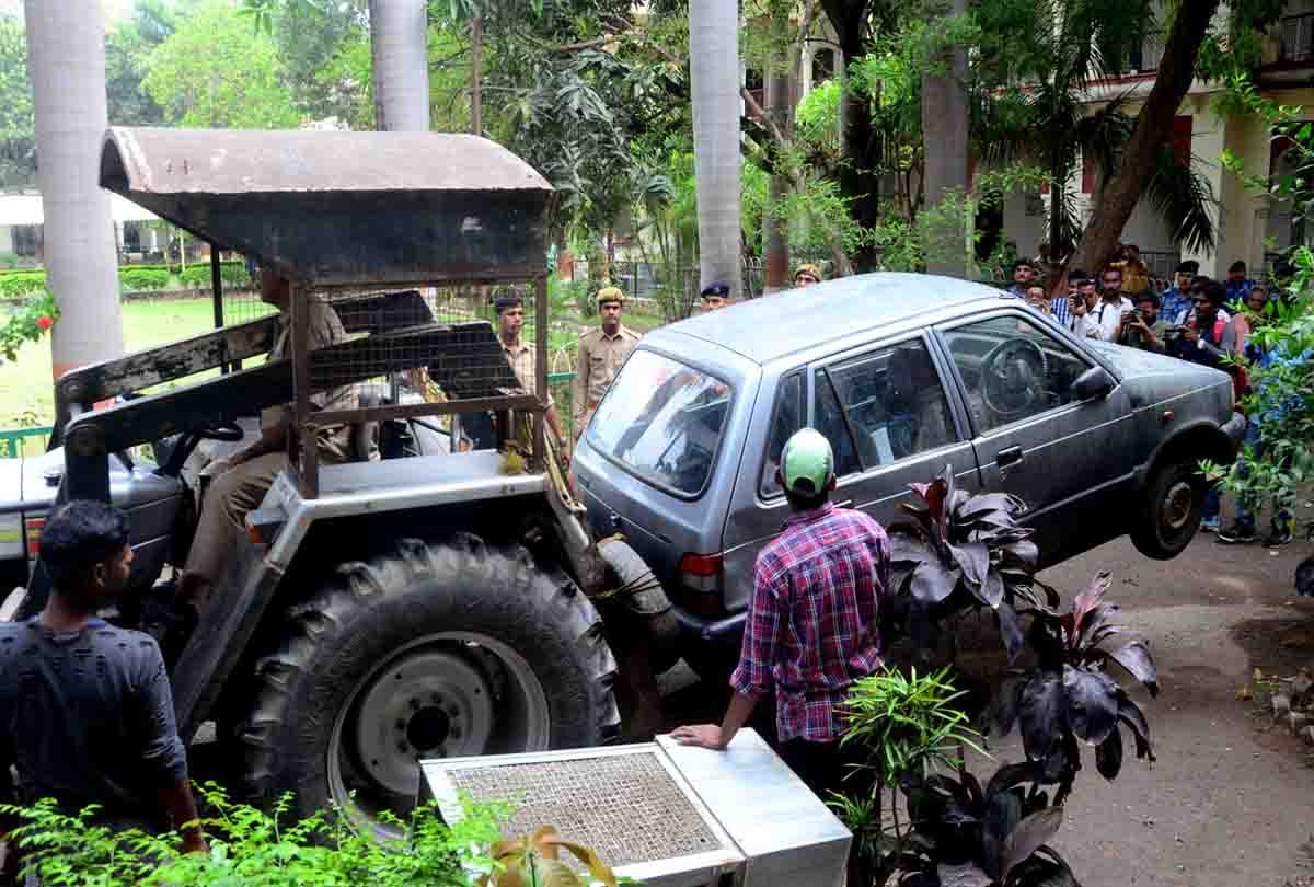 Allahabad University's PCB-Tarachand hostel raided, ammunition recovered