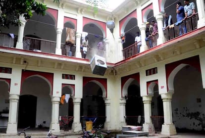 allahabad university news: hostel will get caught in allocation after UGC directive