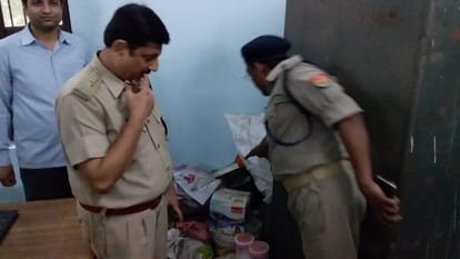 Prayagraj: Raids in hostels for the second day, illegal possession found in 91 rooms