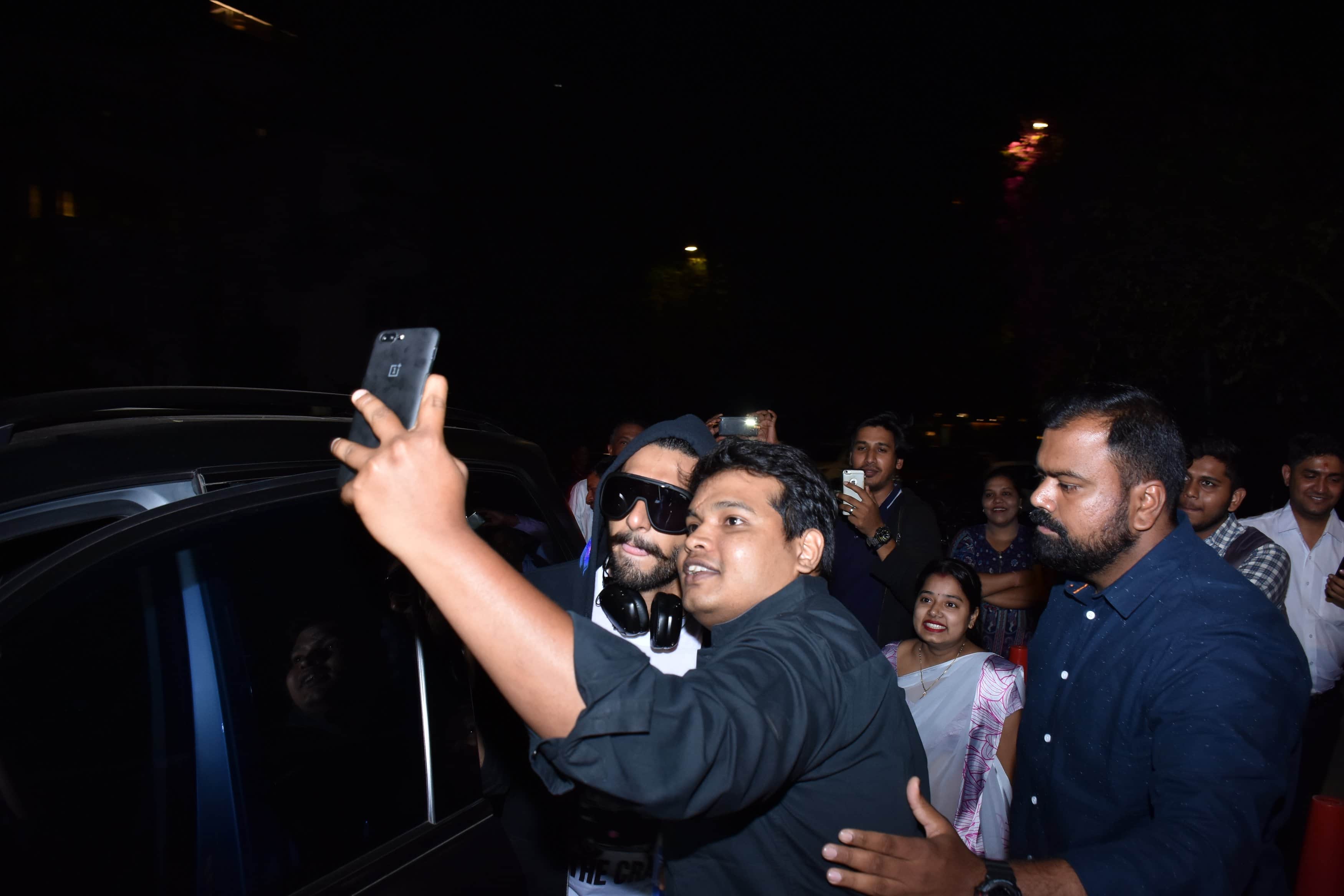 Ranveer Singh spotted outside Bandra club with fans in Mumbai