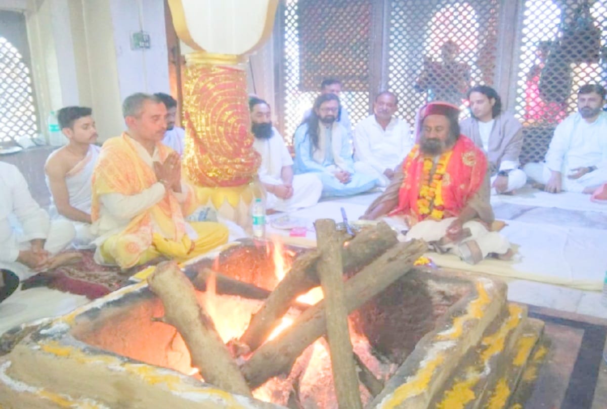 Shree Shree Ravi Shankar's Yoga Center will be built on 120 acres of land in Himachal