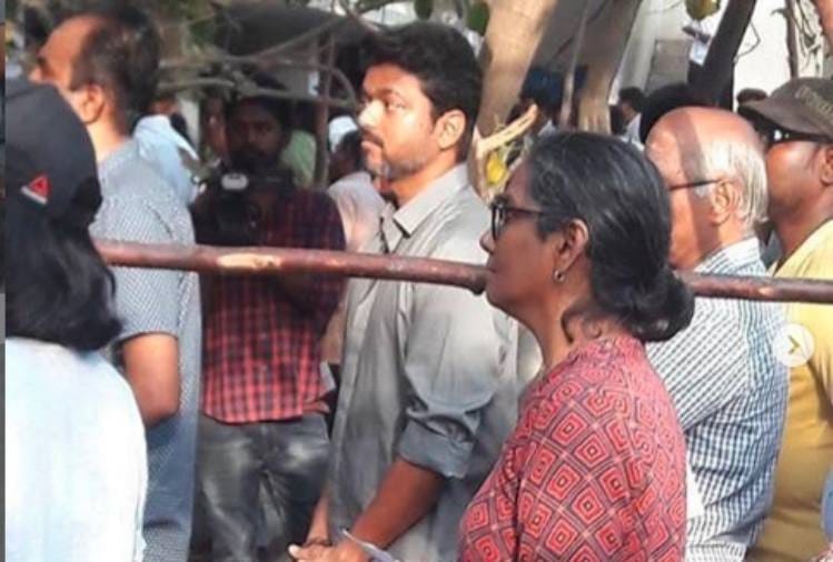 loksabha election 2019 second phase rajinikanth ajith to kamal haasan cast their vote